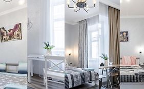 Golden Rose ! Apartments Lviv S
